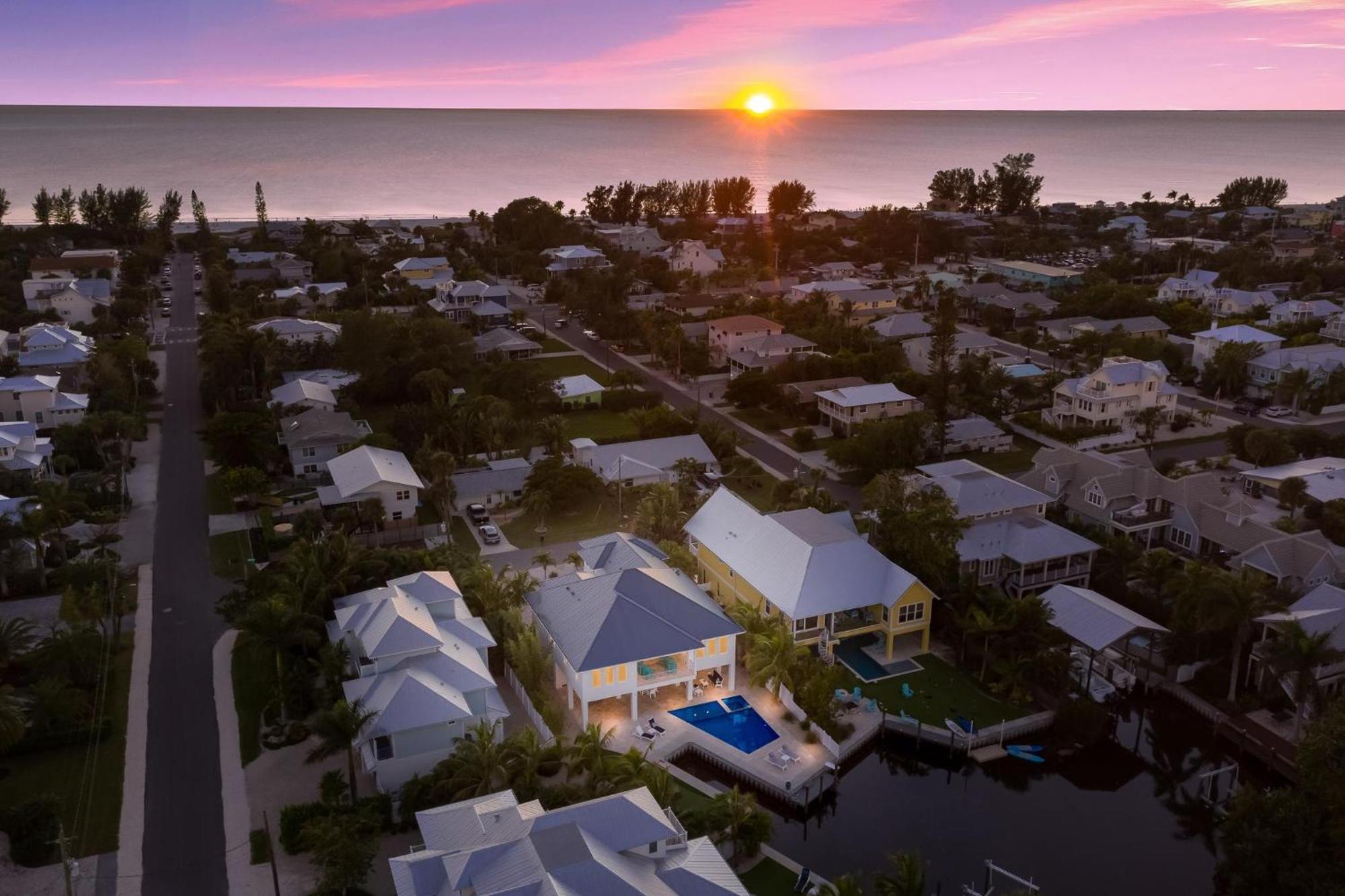 Yacht Sea Villa Anna Maria Exterior photo